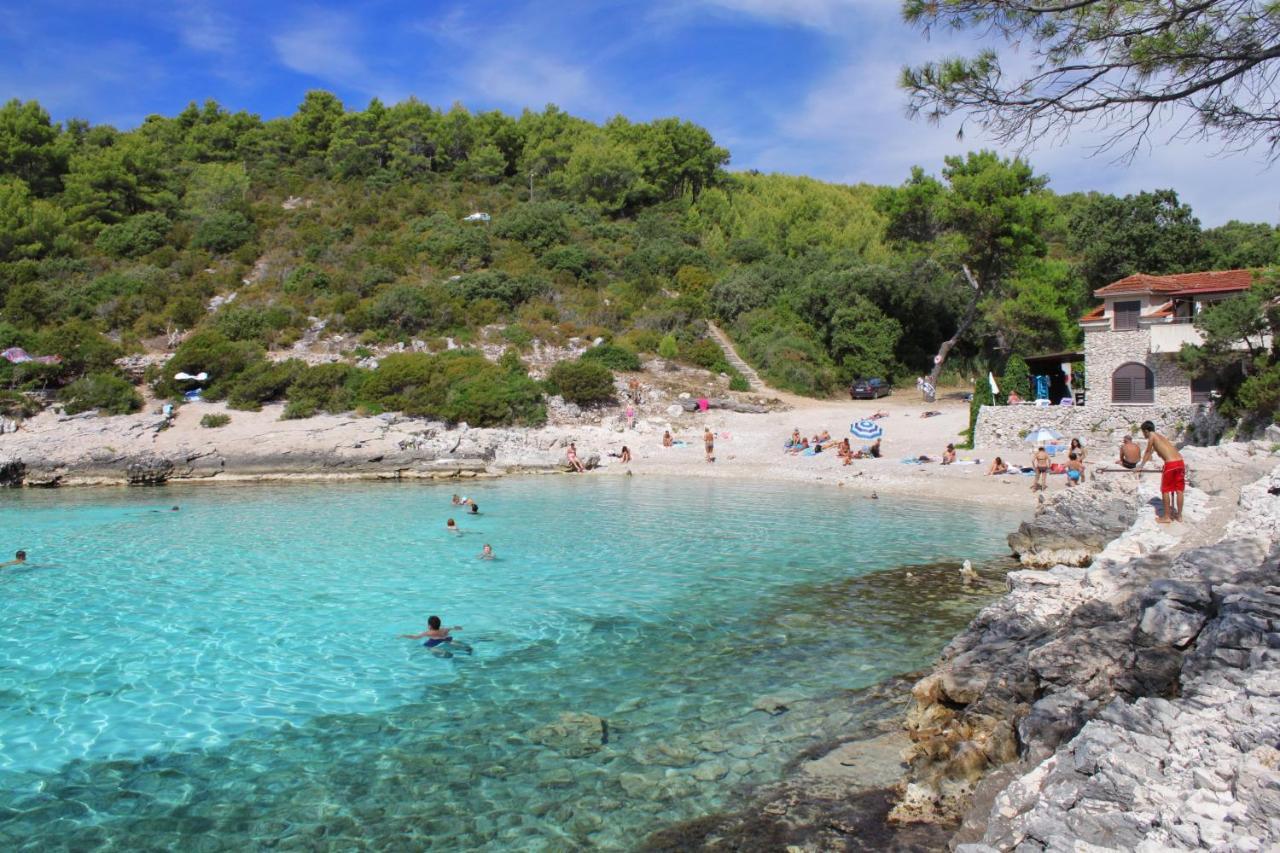 Apartments By The Sea Zavalatica, Korcula - 247 외부 사진
