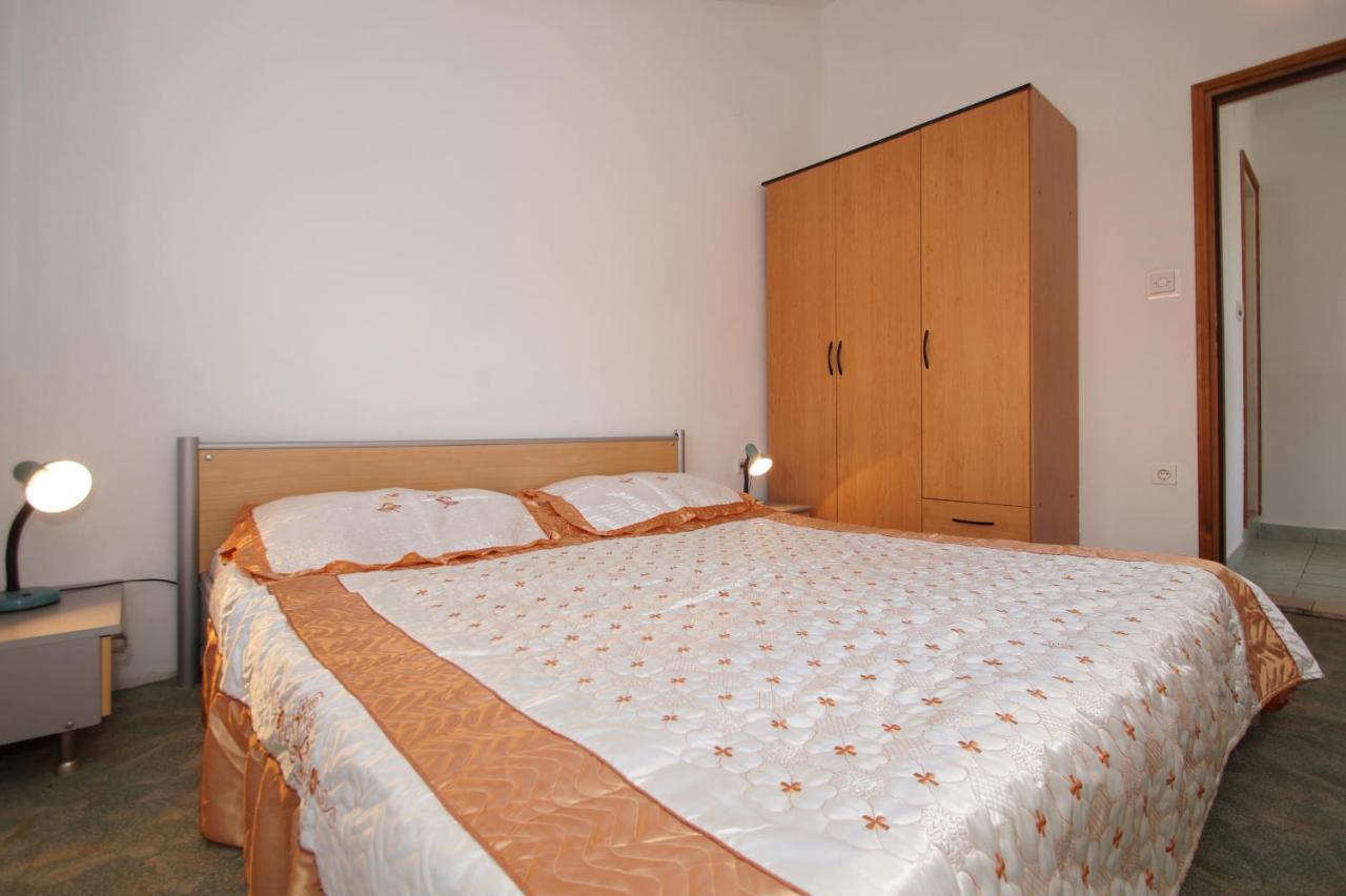 Apartments By The Sea Zavalatica, Korcula - 247 외부 사진